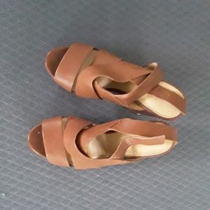 Michael Kors Platform Tan 6M